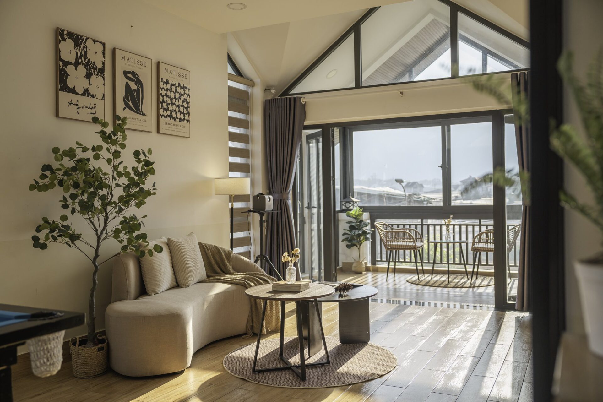 Le Petit Đà Lạt - Villa sân vườn Đà Lạt - Ở ĐÂY CÓ HOME XINH