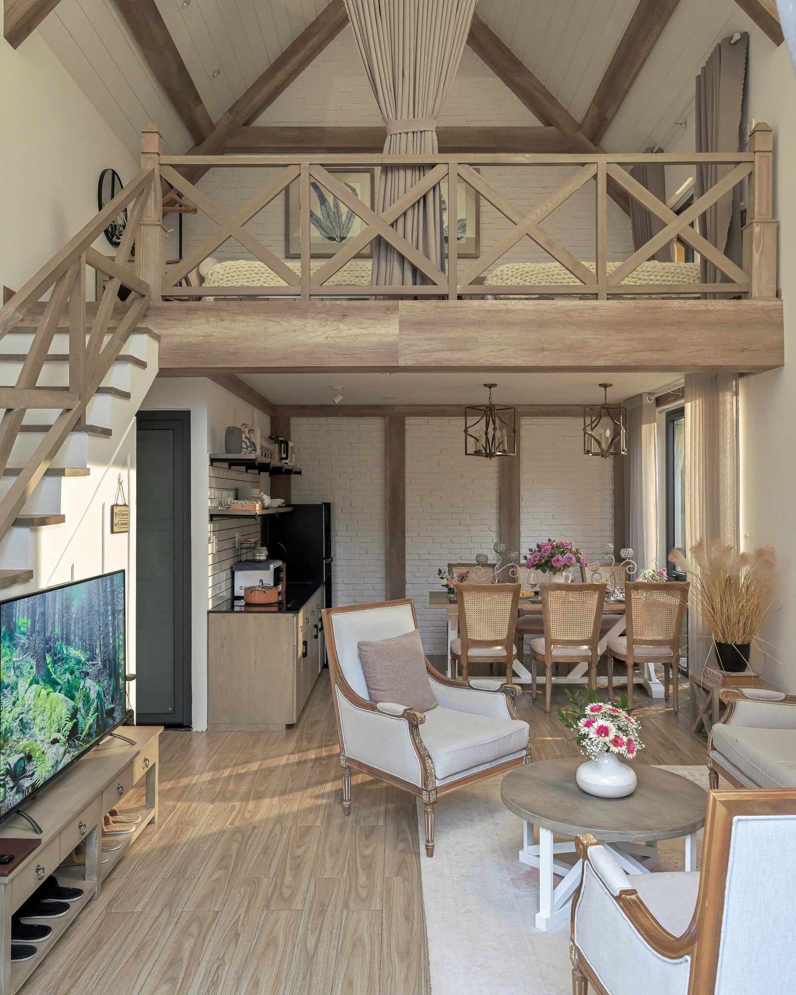 phòng khách & phòng bếp