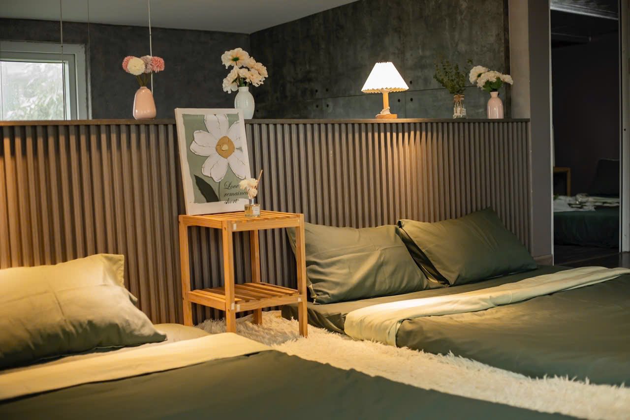Nến Homestay