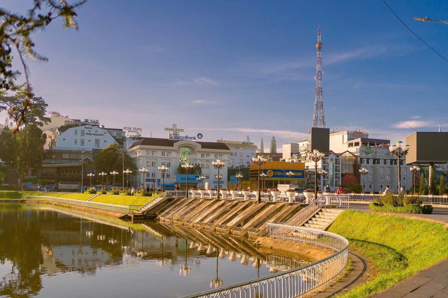 hồ xuân hương đà lạt