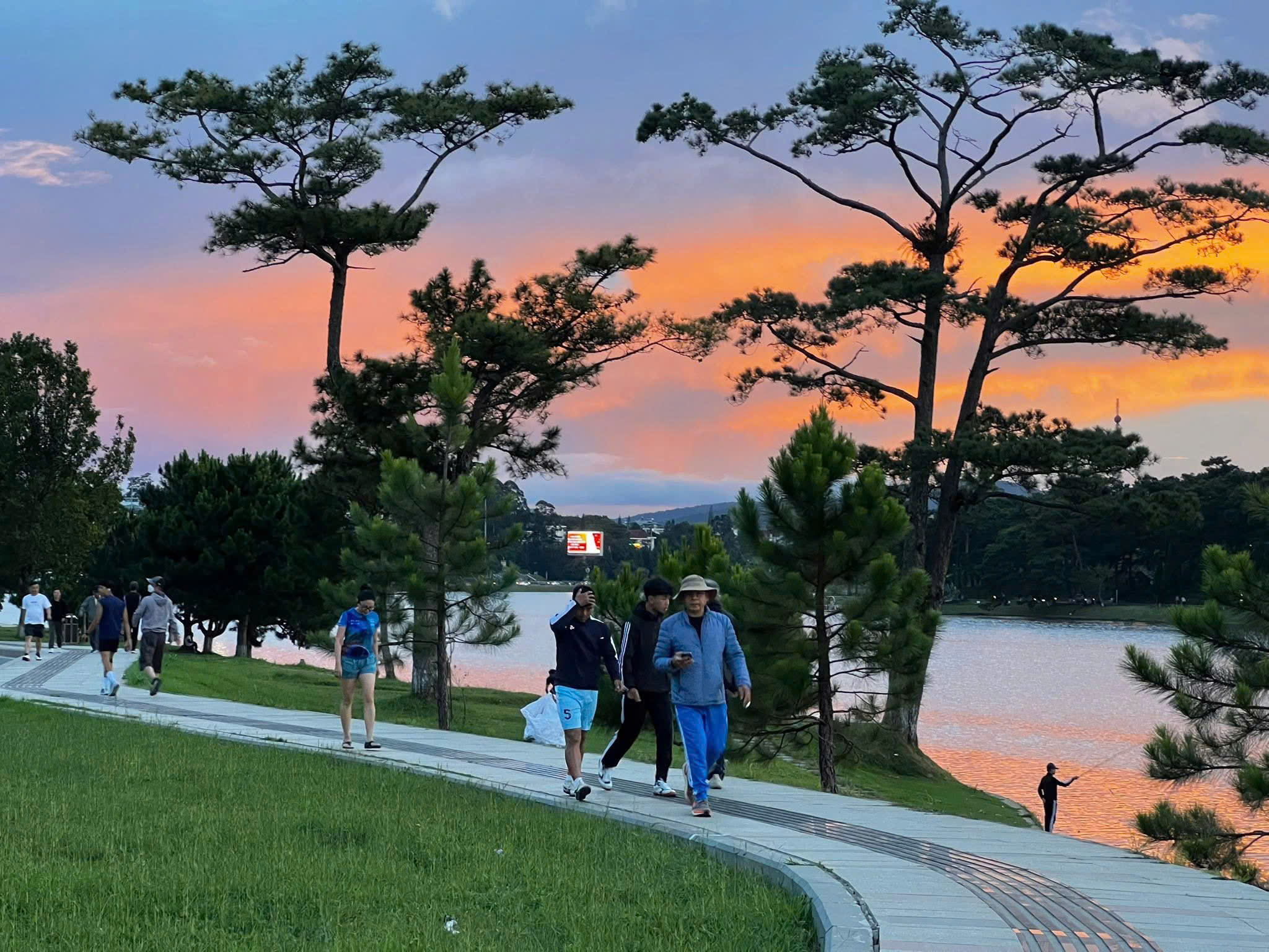 hồ xuân hương đà lạt