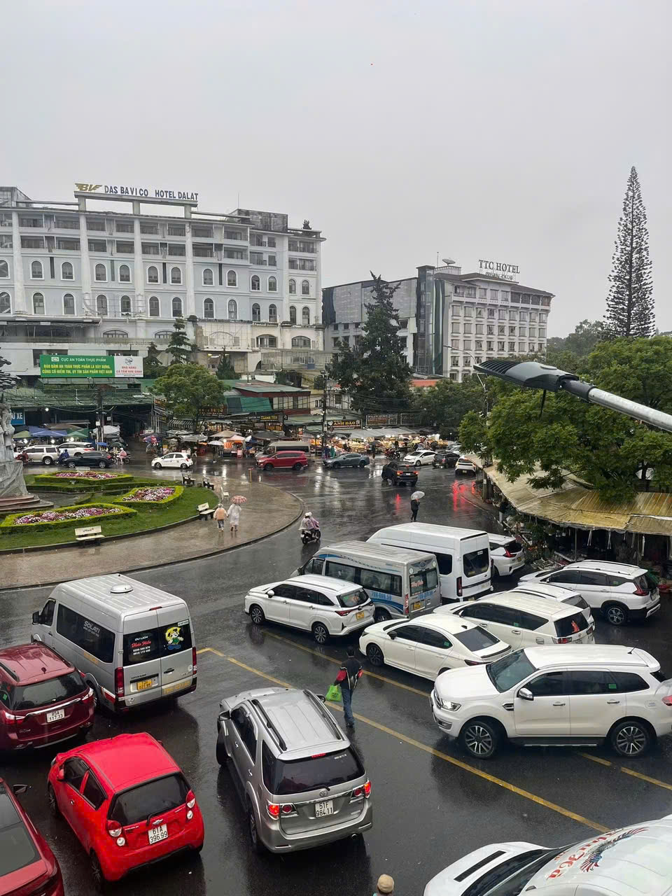 khám phá mùa mưa