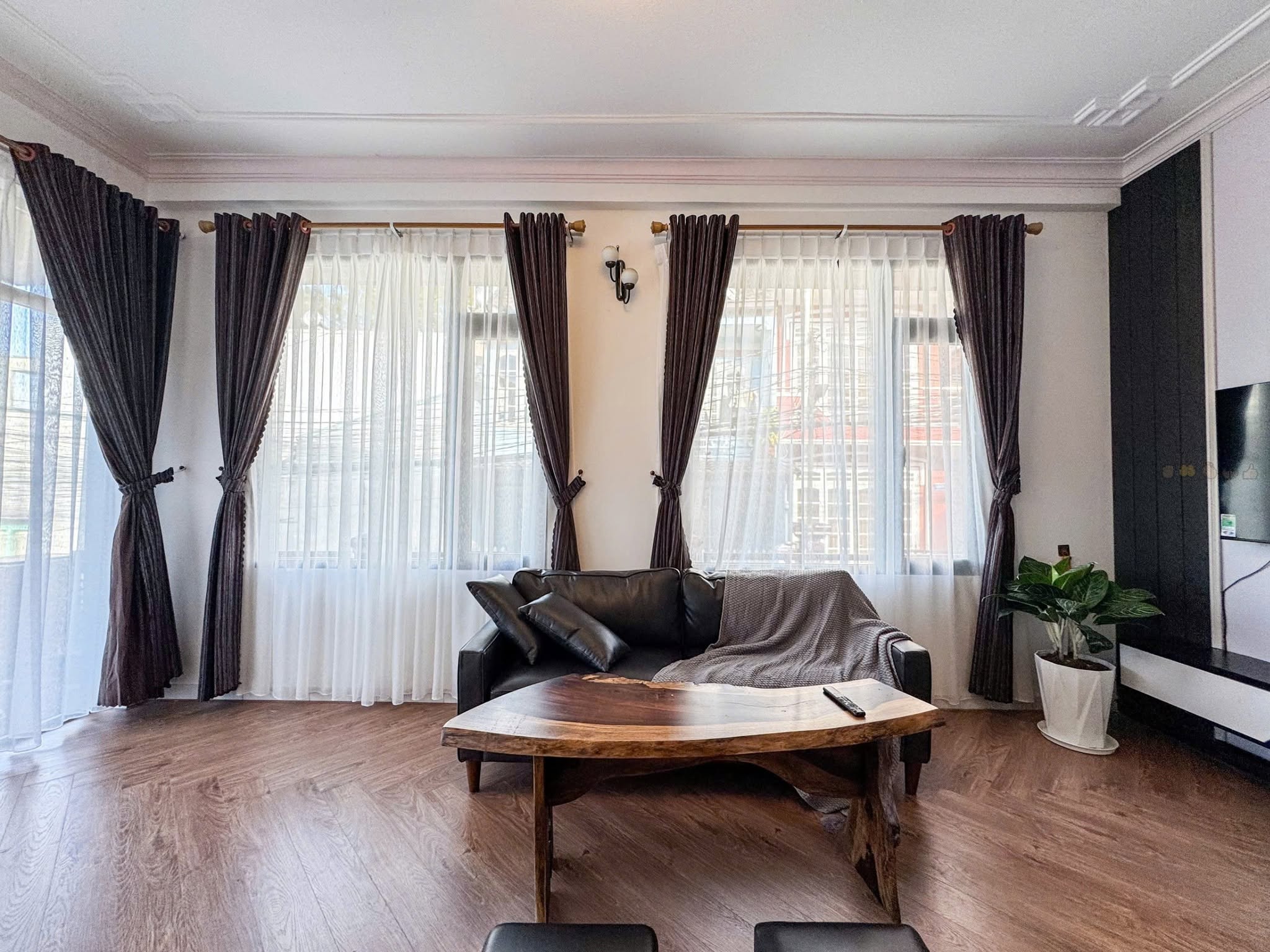Home Nguyễn Hữu Cảnh